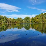 Ferienwohnung am See Dillich - Eigener eingezäunter Garten - Ruhige Lage - Hunde willkommen - Natur vor der Haustür Apartamento