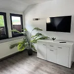 Ferienwohnung am See Dillich - Eigener eingezäunter Garten - Ruhige Lage - Hunde willkommen - Natur vor der Haustür Apartamento Borken (Hessen)