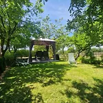 Ferienwohnung am See Dillich - Eigener eingezäunter Garten - Ruhige Lage - Hunde willkommen - Natur vor der Haustür * Borken (Hessen)