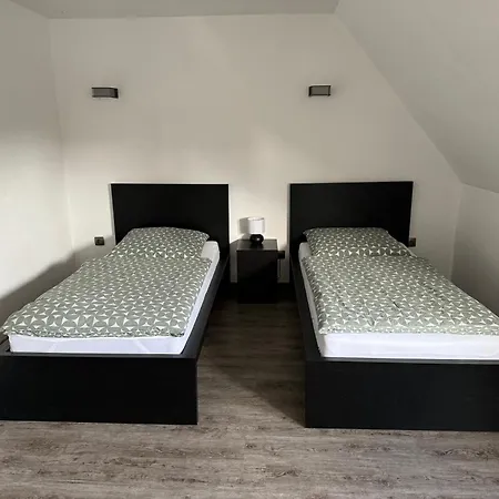 Am Dillich - Eigener Eingezaeunter Garten - Ruhige Lage - Hunde Willkommen - Vor Der Haustuer