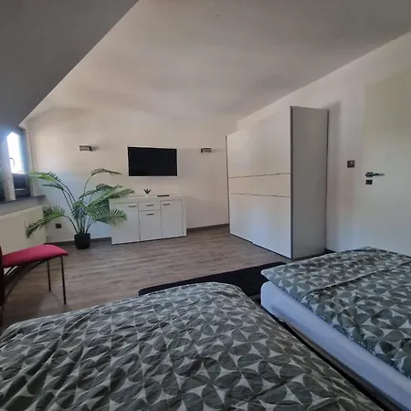 Am Dillich - Eigener Eingezaeunter Garten - Ruhige Lage - Hunde Willkommen - Vor Der Haustuer 公寓 Borken (Hessen)