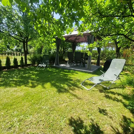 Ferienwohnung am See Dillich - Eigener eingezäunter Garten - Ruhige Lage - Hunde willkommen - Natur vor der Haustür Apartamento