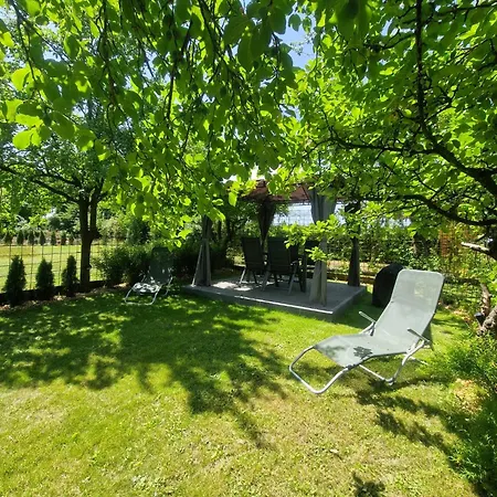Apartment Am Dillich - Eigener Eingezaeunter Garten - Ruhige Lage - Hunde Willkommen - Vor Der Haustuer