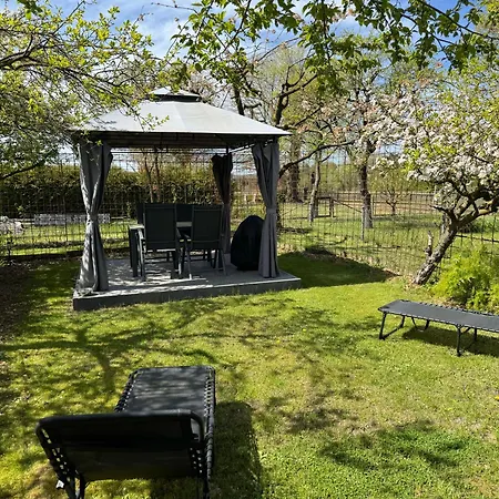 Apartamento Ferienwohnung am See Dillich - Eigener eingezäunter Garten - Ruhige Lage - Hunde willkommen - Natur vor der Haustür