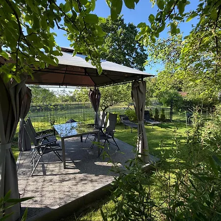 Am Dillich - Schwimmteich - Eigener Garten - Ruhige Lage - Hunde Willkommen Appartement