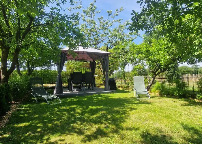 Am Dillich - Eigener Eingezaeunter Garten - Ruhige Lage - Hunde Willkommen - Vor Der Haustuer * Borken (Hessen)