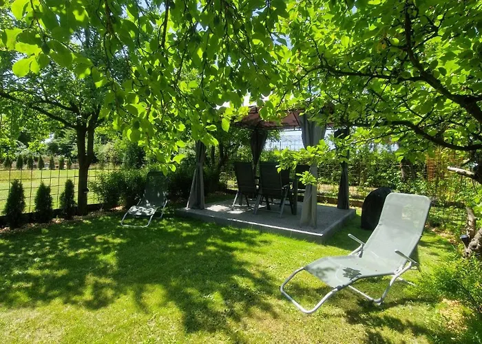 Apartment Am Dillich - Eigener Eingezaeunter Garten - Ruhige Lage - Hunde Willkommen - Vor Der Haustuer